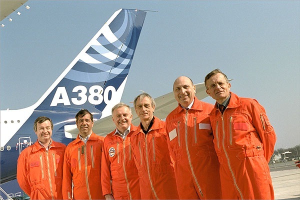 pilotos e ingenieros de vuelo del primer A380